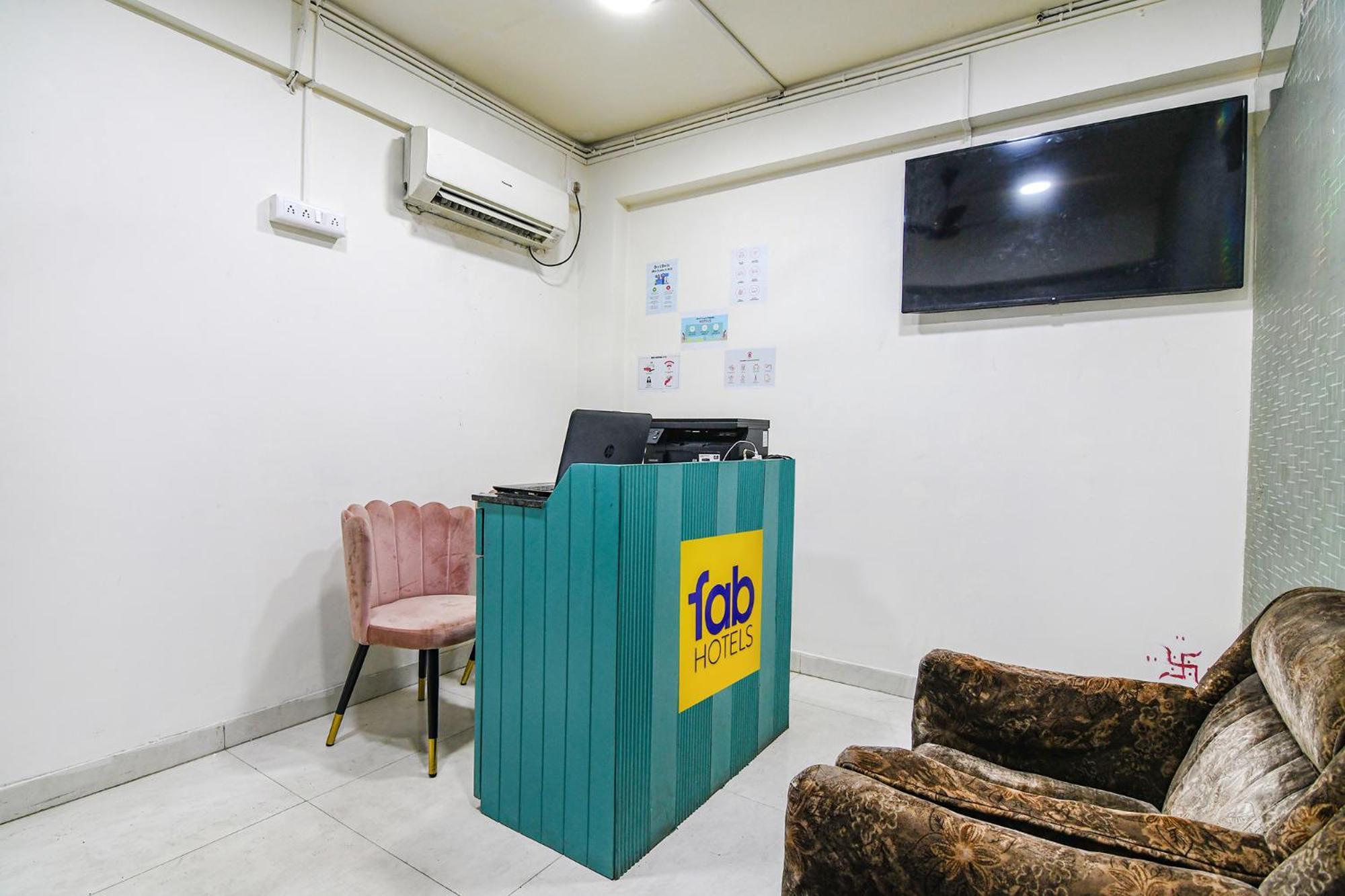 Fabhotel Grand Hazra Inn - Nr Ballygunge Station Calcutá Exterior foto